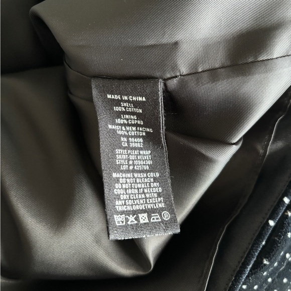 Theory Pleat Wrap Skirt in Polka Dot Velvet - Picture 9 of 10